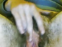 Gauruotas pūlingas mergina besimasturbuojanti 2